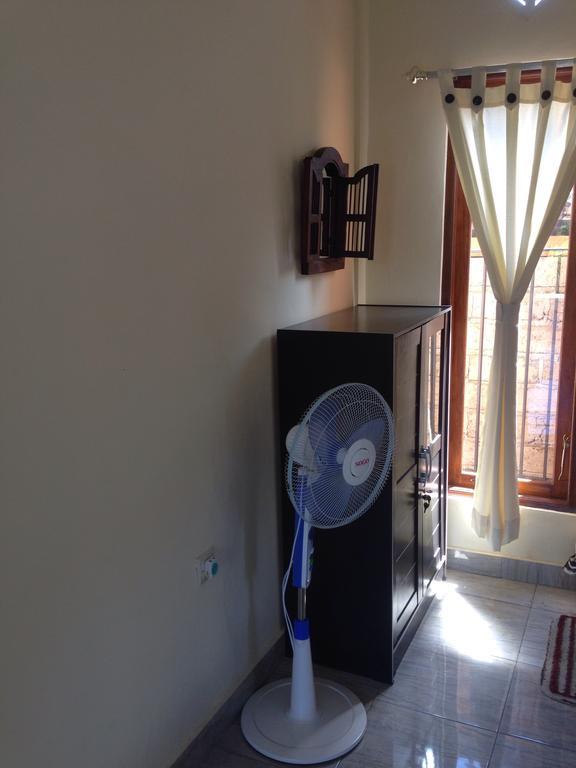 Cebluk Sari Apartment Ubud  Luaran gambar